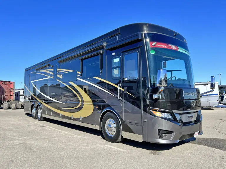 2023 Newmar London Aire 4551