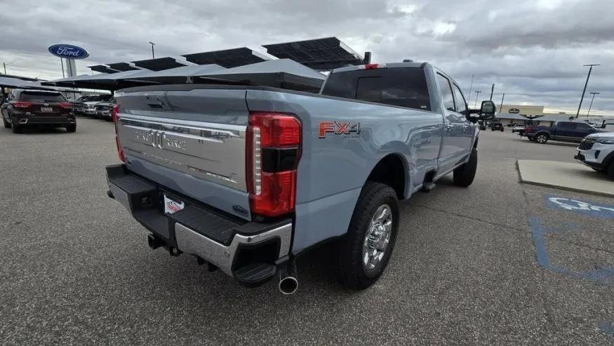 2026 Ford Super Duty F-250 | Photo 9 of 43