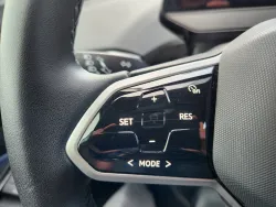 2023 Volkswagen ID.4 | Thumbnail Photo 17 of 22