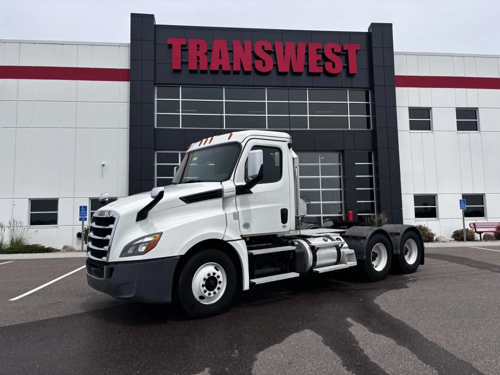 2020 Freightliner Cascadia 126