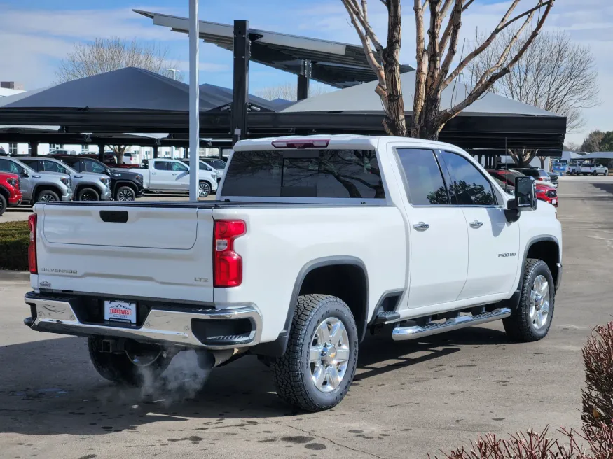 2022 Chevrolet Silverado 2500HD LTZ | Photo 3 of 36