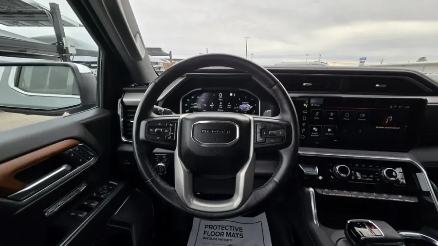 2023 GMC Sierra 1500 | Photo 14 of 31