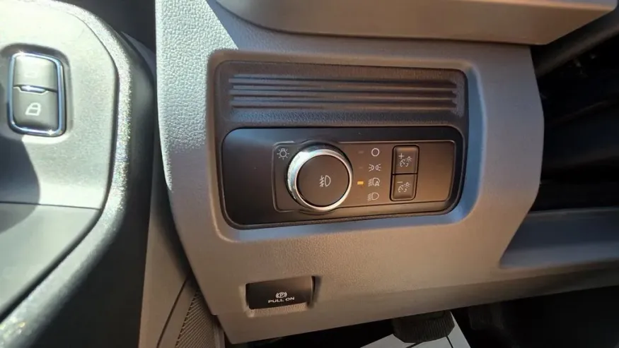 2025 Ford Super Duty F-450 | Photo 10 of 26