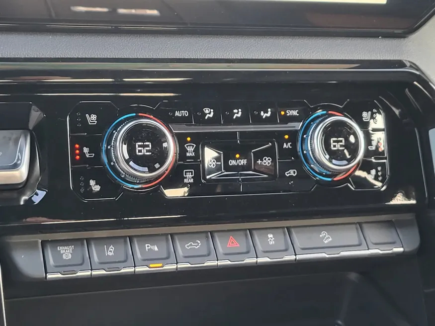 2026 GMC Sierra 2500HD AT4 | Photo 16 of 25