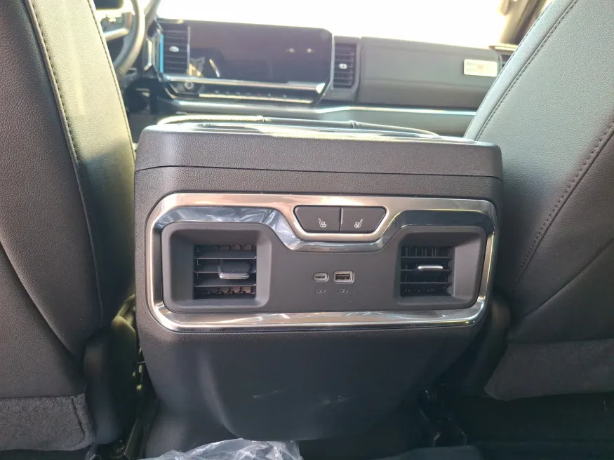 2026 Chevrolet Silverado 2500HD LTZ | Photo 9 of 19