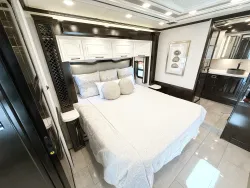 2026 Newmar London Aire 4540 | Thumbnail Photo 6 of 7