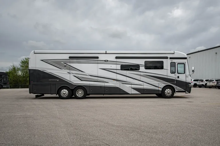 2022 Newmar Ventana 4369