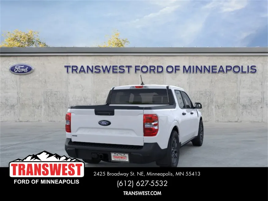 2025 Ford Maverick XLT | Photo 8 of 24