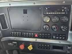 2025 Western Star 47X | Thumbnail Photo 17 of 19