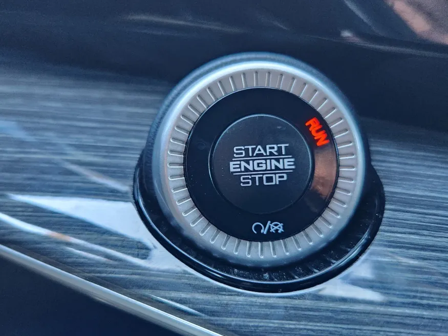 2022 Jeep Wagoneer Series III | Photo 20 of 25