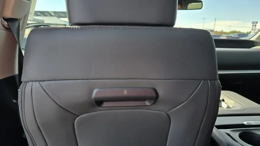 2025 Ford Expedition Max | Photo 37 of 40