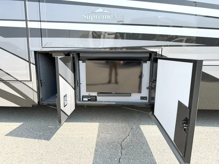 2024 Newmar Supreme Aire 4509 | Photo 26 of 31