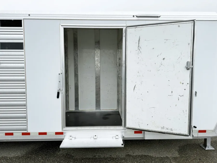 2016 Cimarron Norstar 10HGN | Photo 6 of 16