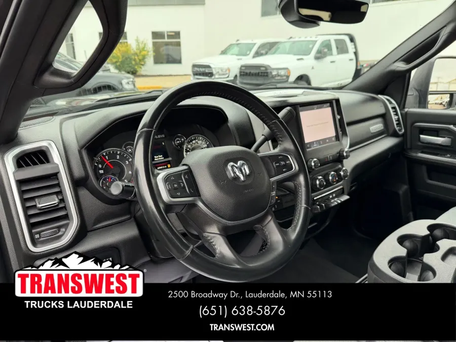 2024 RAM 2500 Big Horn | Photo 8 of 23