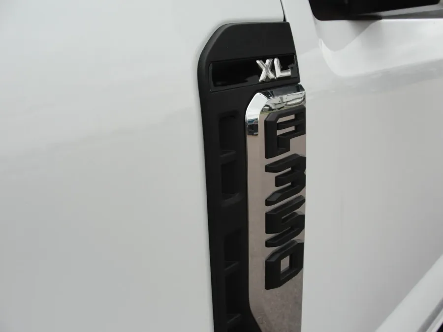 2026 Ford F-350 | Photo 6 of 14