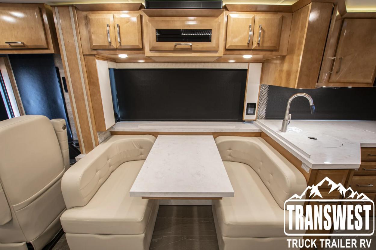 2023 Newmar New Aire 3547 | Photo 13 of 42