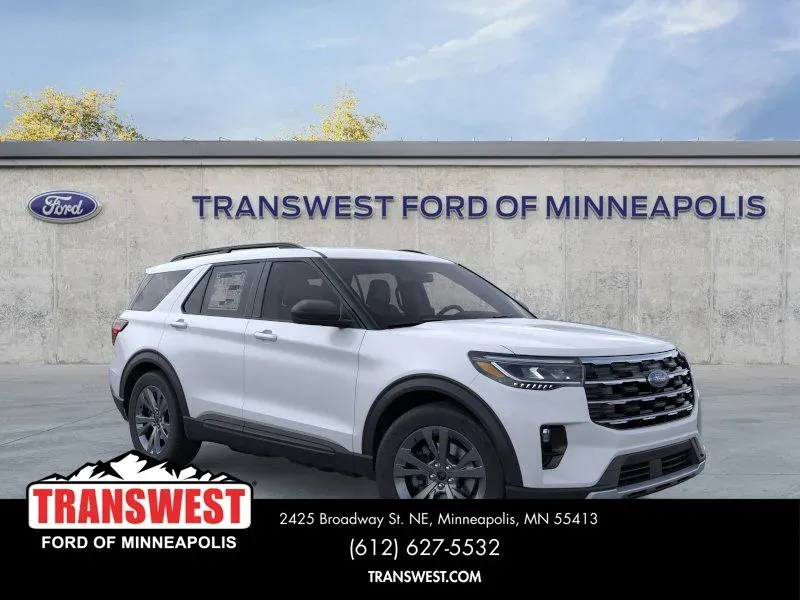 2026 Ford Explorer Active | Photo 6 of 23