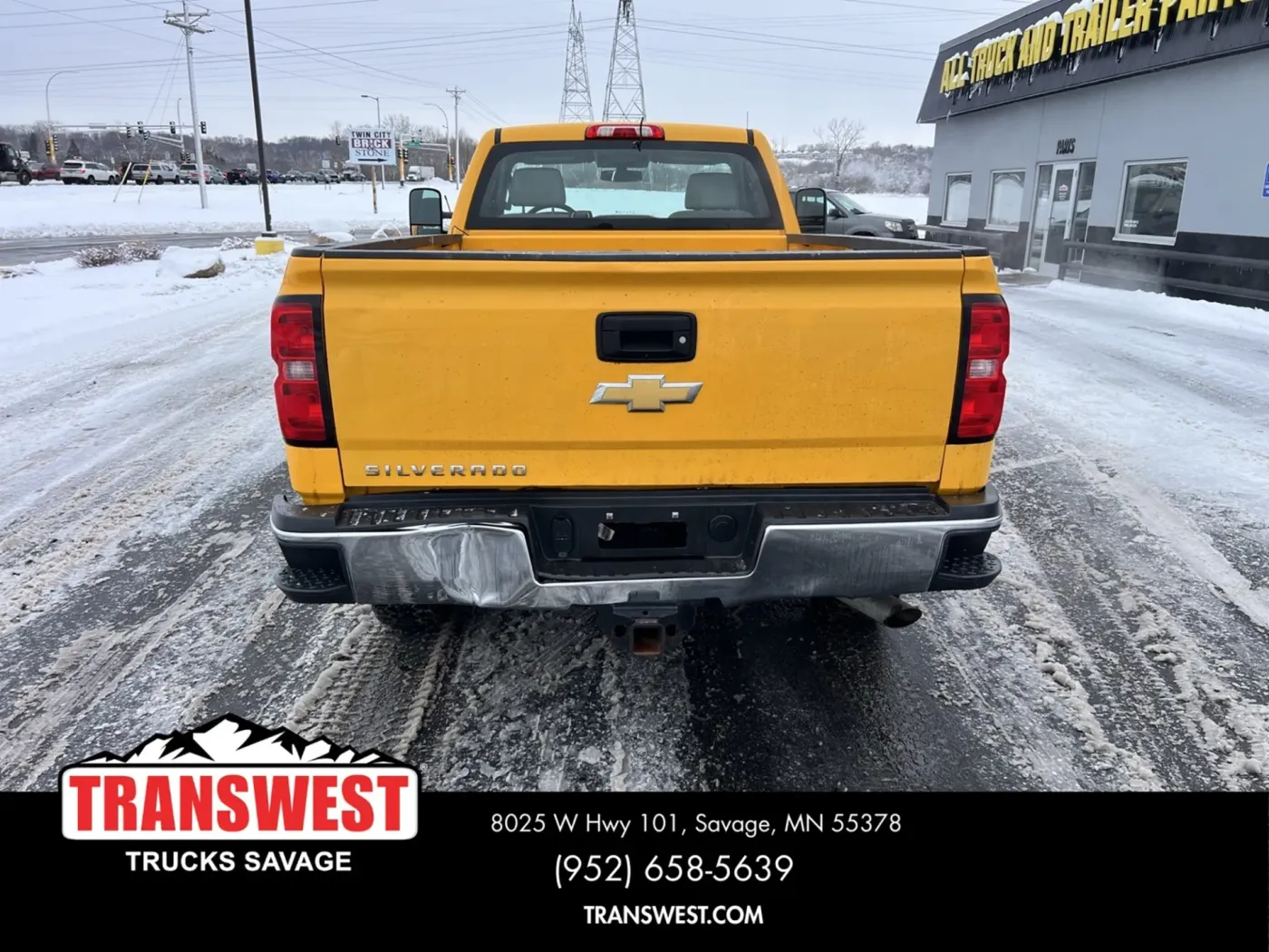 2017 Chevrolet Silverado | Photo 5 of 14