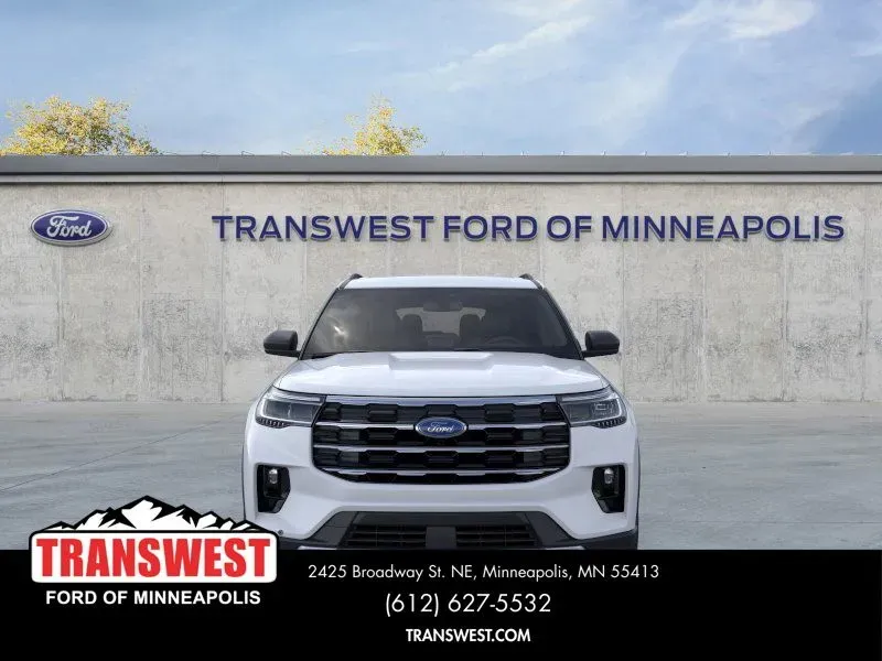 2026 Ford Explorer Active | Photo 5 of 23