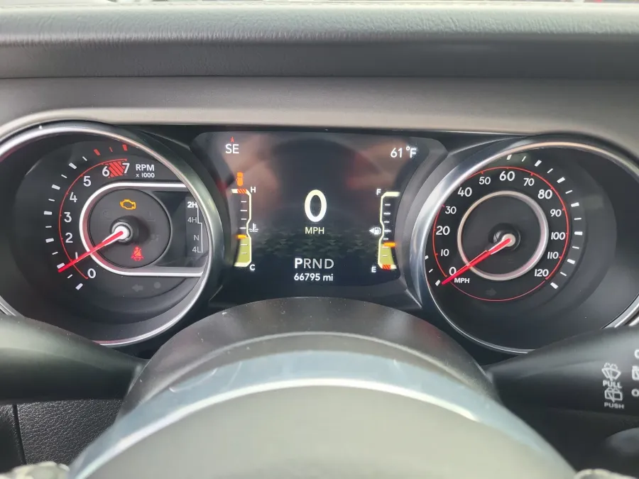 2021 Jeep Wrangler Unlimited Rubicon | Photo 11 of 24