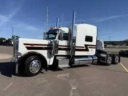 2023 Peterbilt 389 | Thumbnail Photo 1 of 12