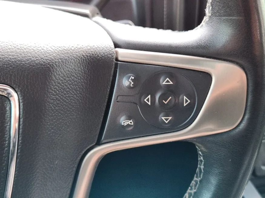 2018 GMC Sierra 3500HD Denali | Photo 13 of 21