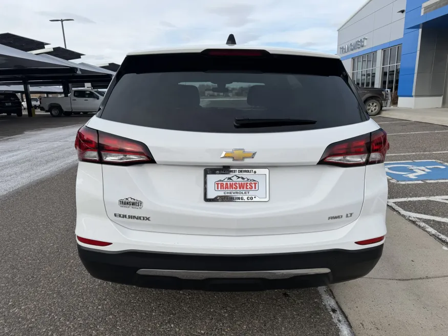 2022 Chevrolet Equinox LT | Photo 3 of 18