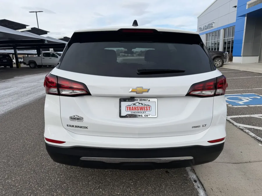 2022 Chevrolet Equinox LT | Photo 3 of 18