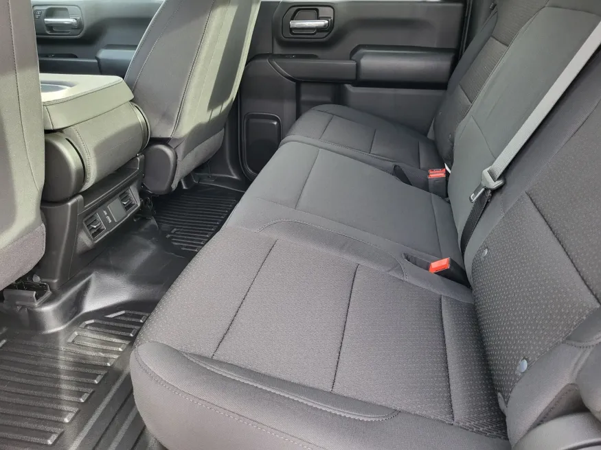 2026 GMC Sierra 2500HD Pro | Photo 20 of 23