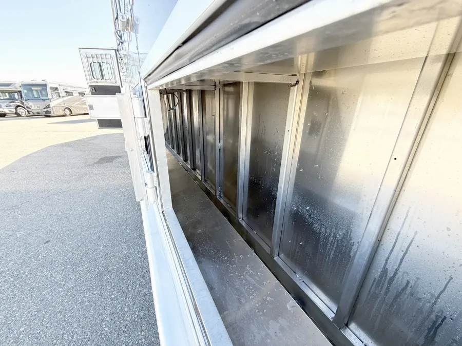 2022 Lakota Bighorn 6HLQ | Photo 21 of 26