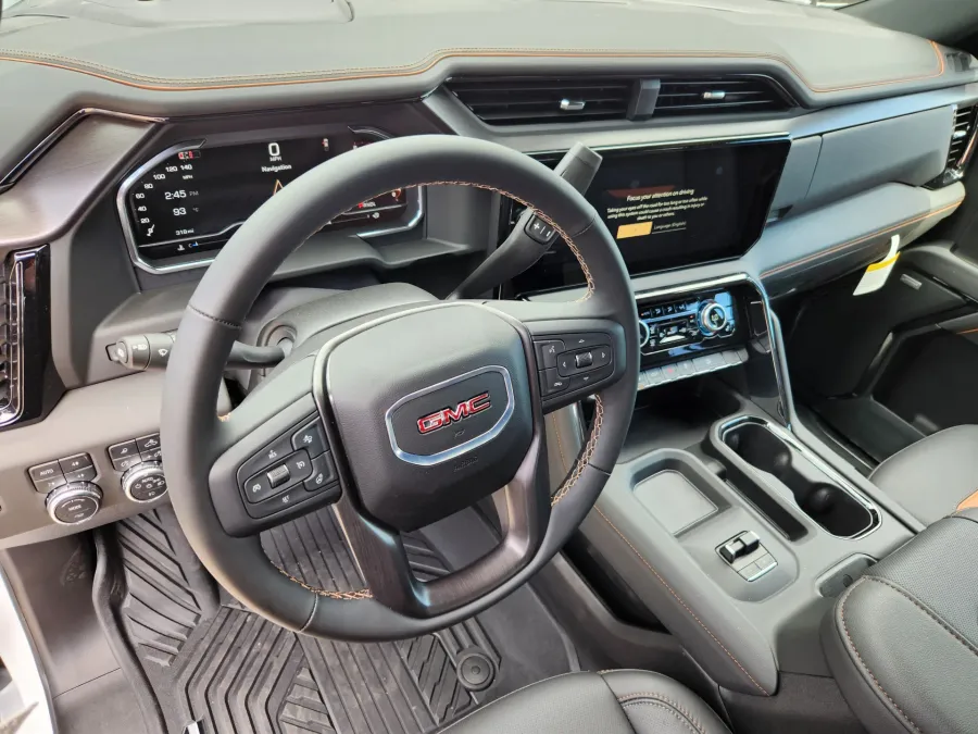 2025 GMC Sierra 2500HD AT4 | Photo 7 of 30