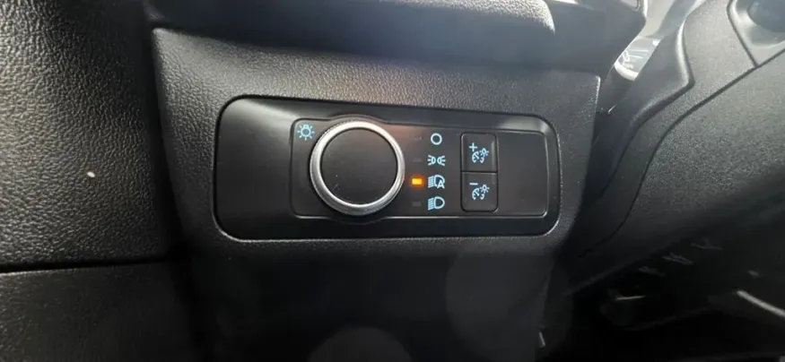 2022 Ford Escape | Photo 12 of 28