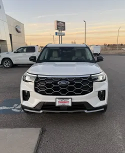 2026 Ford Explorer | Thumbnail Photo 2 of 25