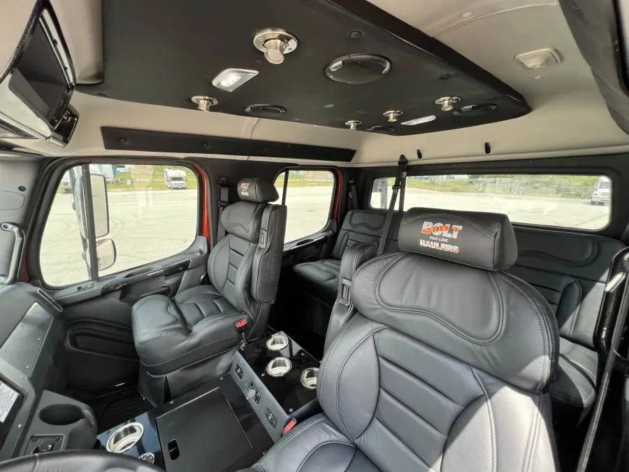 2024 Freightliner M2 106 Bolt | Photo 28 of 34