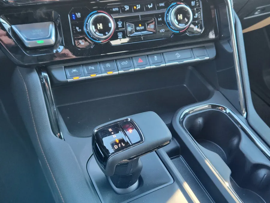 2026 GMC Sierra 1500 AT4 | Photo 14 of 21