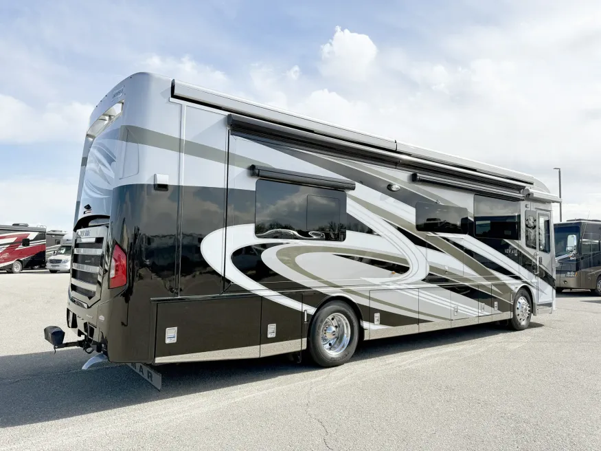 2022 Newmar New Aire 3543 | Photo 19 of 31