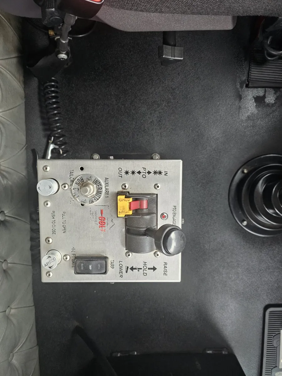 2018 Western Star 4700SF | Photo 13 of 17