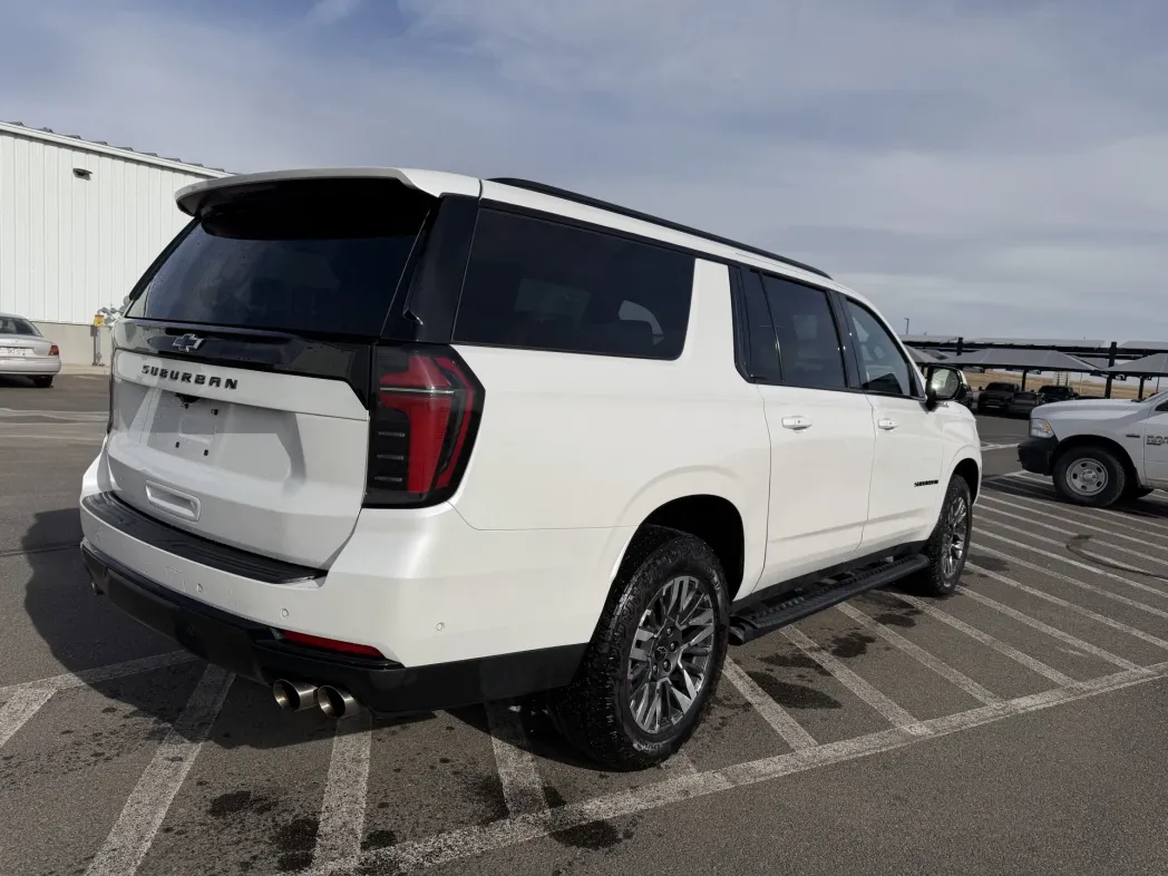 2025 Chevrolet Suburban Z71 
