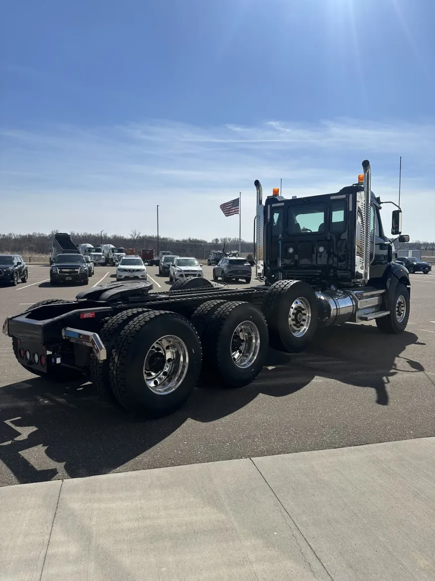 2027 Western Star 49X | Photo 5 of 14