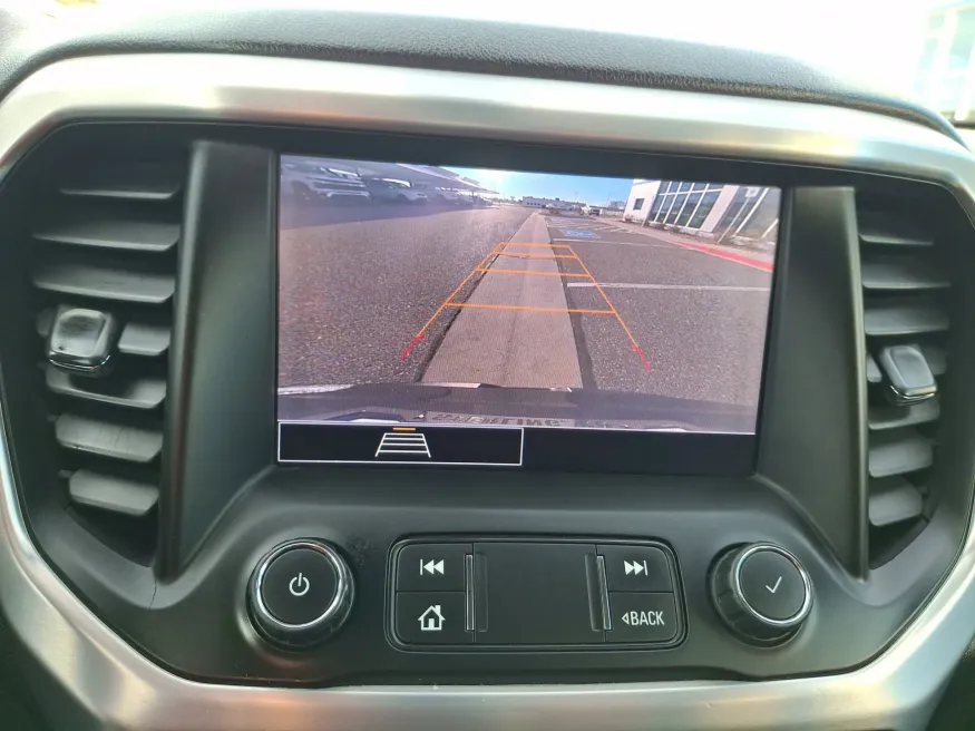 2020 GMC Acadia SLT | Photo 17 of 22