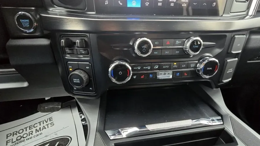 2026 Ford Super Duty F-250 | Photo 26 of 35