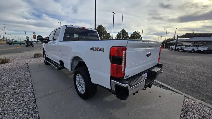 2026 Ford Super Duty F-250 | Photo 12 of 40