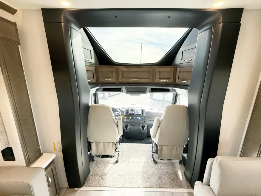 2026 Newmar Super Star 4140 | Photo 6 of 30