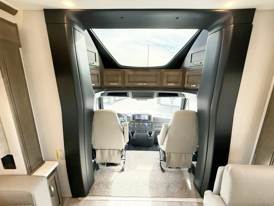 2026 Newmar Super Star 4140 | Photo 6 of 30