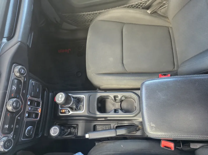 2021 Jeep Wrangler Unlimited Sahara | Photo 20 of 21