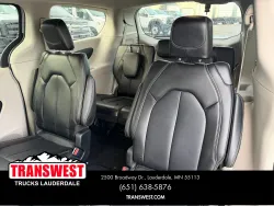 2024 Chrysler Pacifica Touring L | Thumbnail Photo 15 of 24