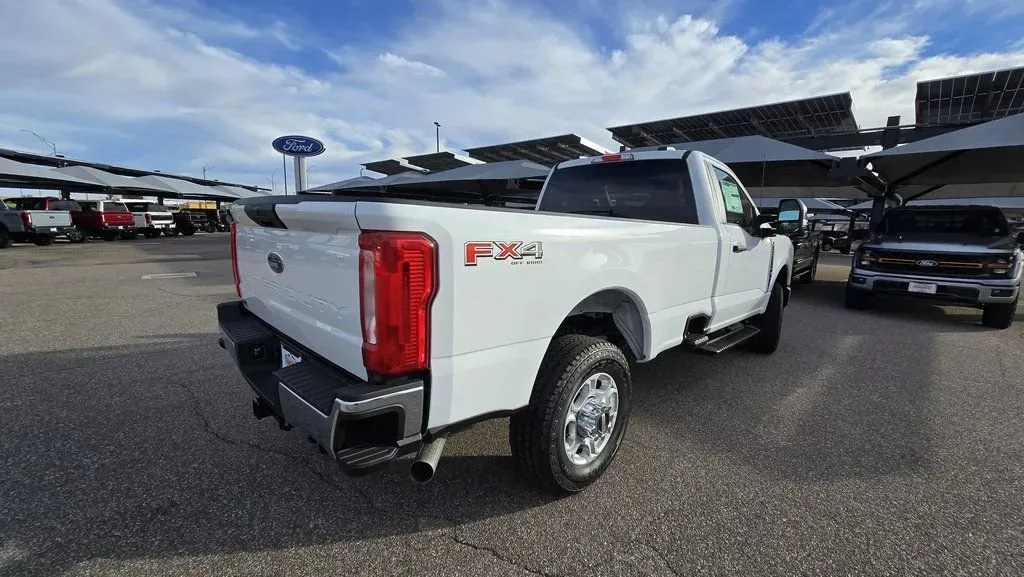 2026 Ford Super Duty F-350 | Photo 5 of 25