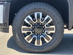 2026 GMC Sierra 2500HD Denali Ultimate | Thumbnail Photo 9 of 25