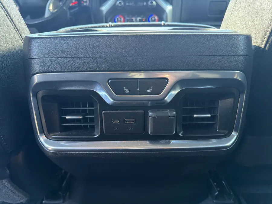 2021 Chevrolet Silverado 1500 LTZ | Photo 10 of 19