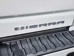 2025 GMC Sierra 3500HD Denali Ultimate | Thumbnail Photo 14 of 29